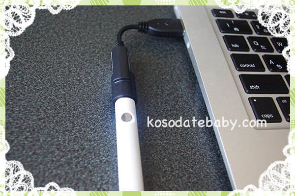 USBケーブルで充電